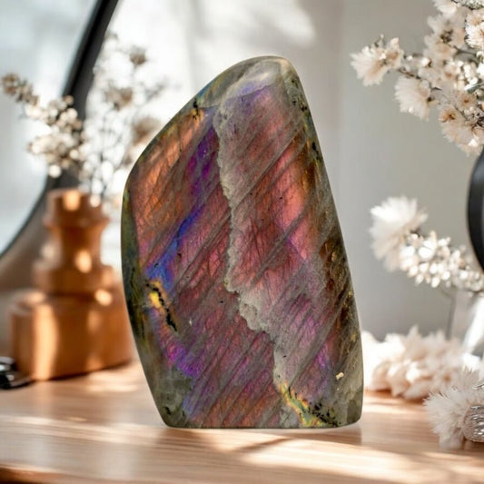 Farbenpracht der Edelsteine: Was die Farben deiner Steine wirklich bedeuten - CrystalScents