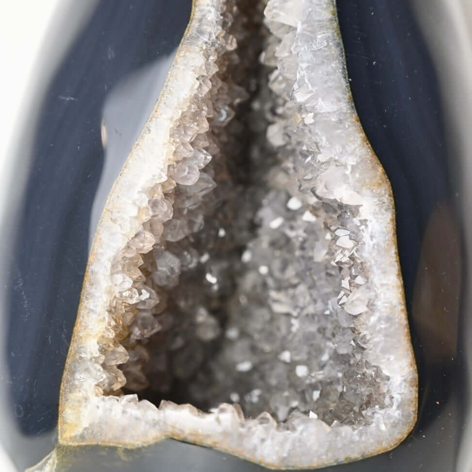 1 Einzigartiges Achat Ei mit glitzernder Druse