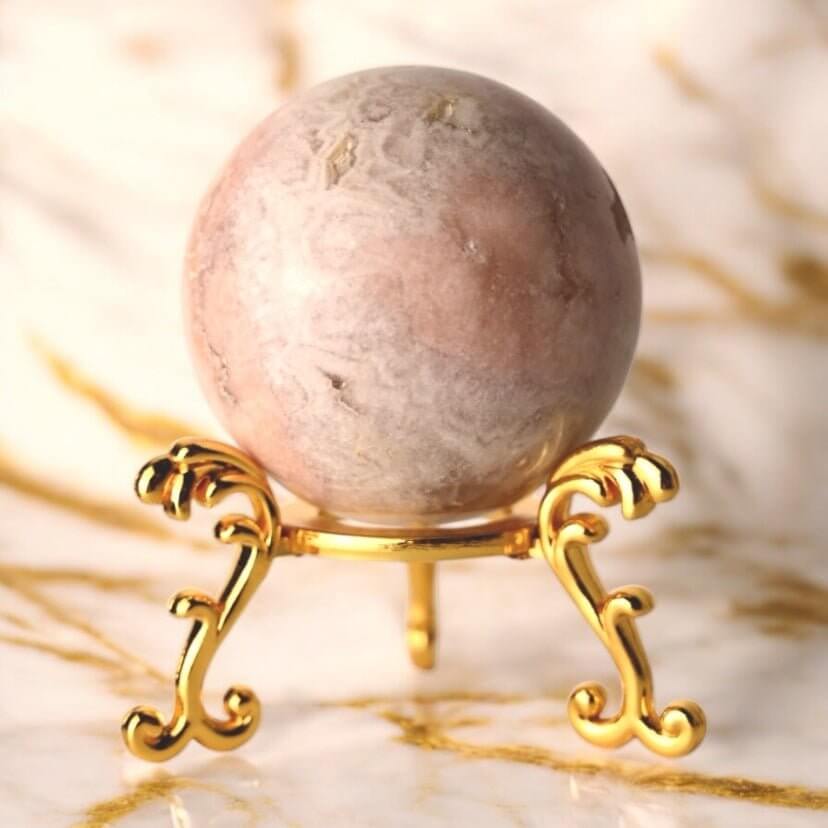 Rosa Amethyst Kugel - sanfte Begleiterin