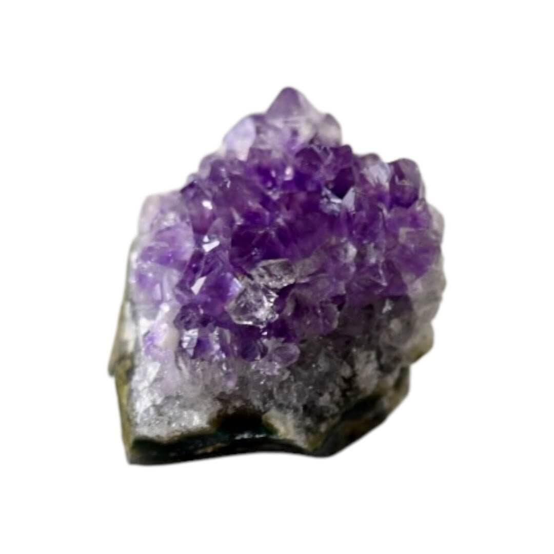 Amethyst Cluster – Tiefviolettes Kristalljuwel mit natürlicher Ausstrahlung
