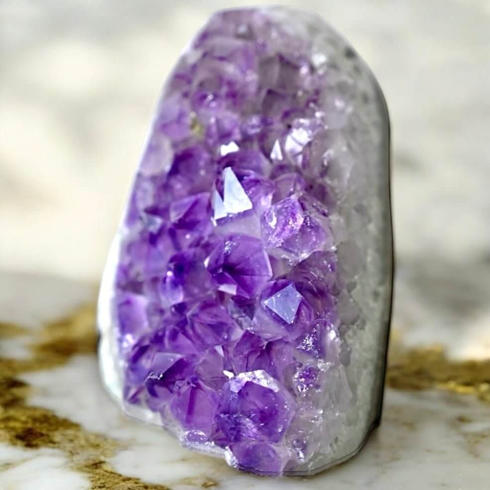 Magische Amethystdruse – Spirituelle Begleiterin