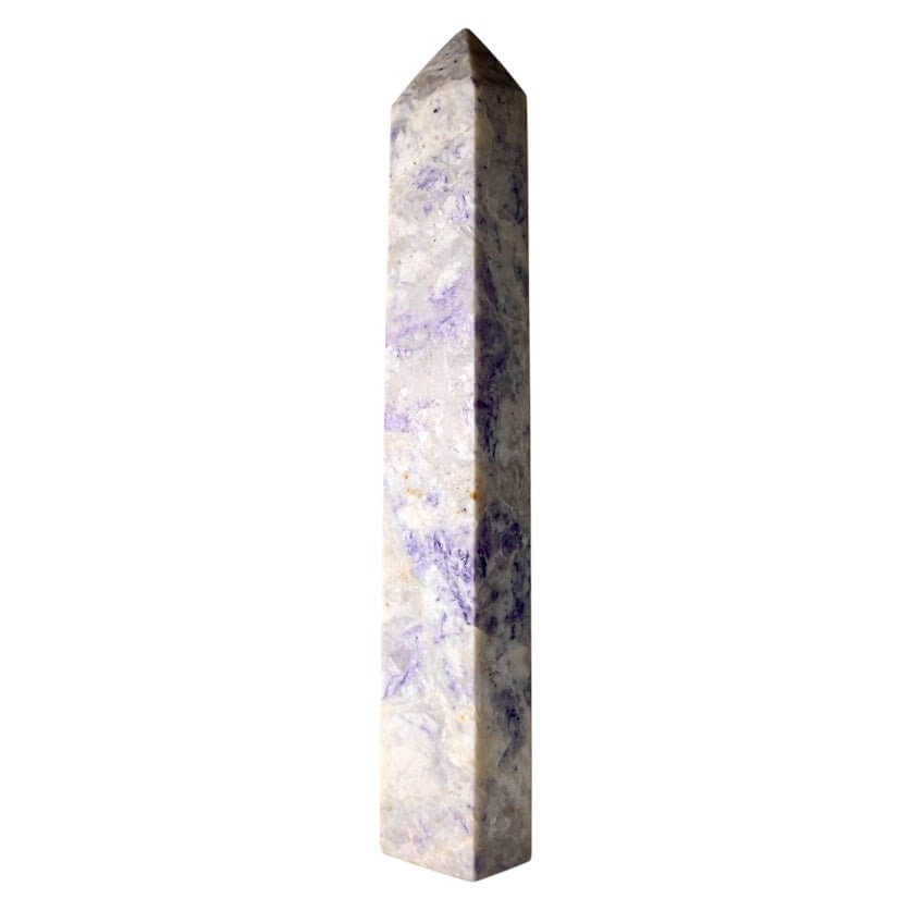 Charoit Obelisk – stilvolles Naturkunstwerk für Energie und innere Stärke