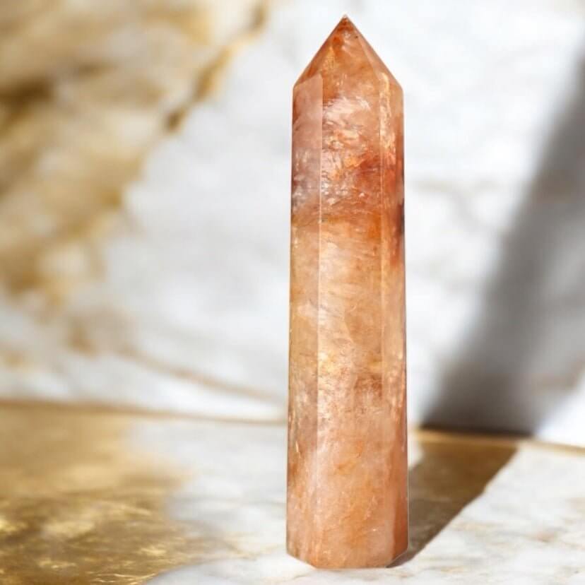 Feuerquarz-Obelisk – kraftvolles Highlight für Energie, Mut und innere Stärke