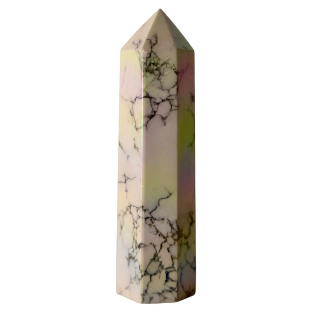 Aura Howlit Obelisk - Schimmernde Leichtigkeit