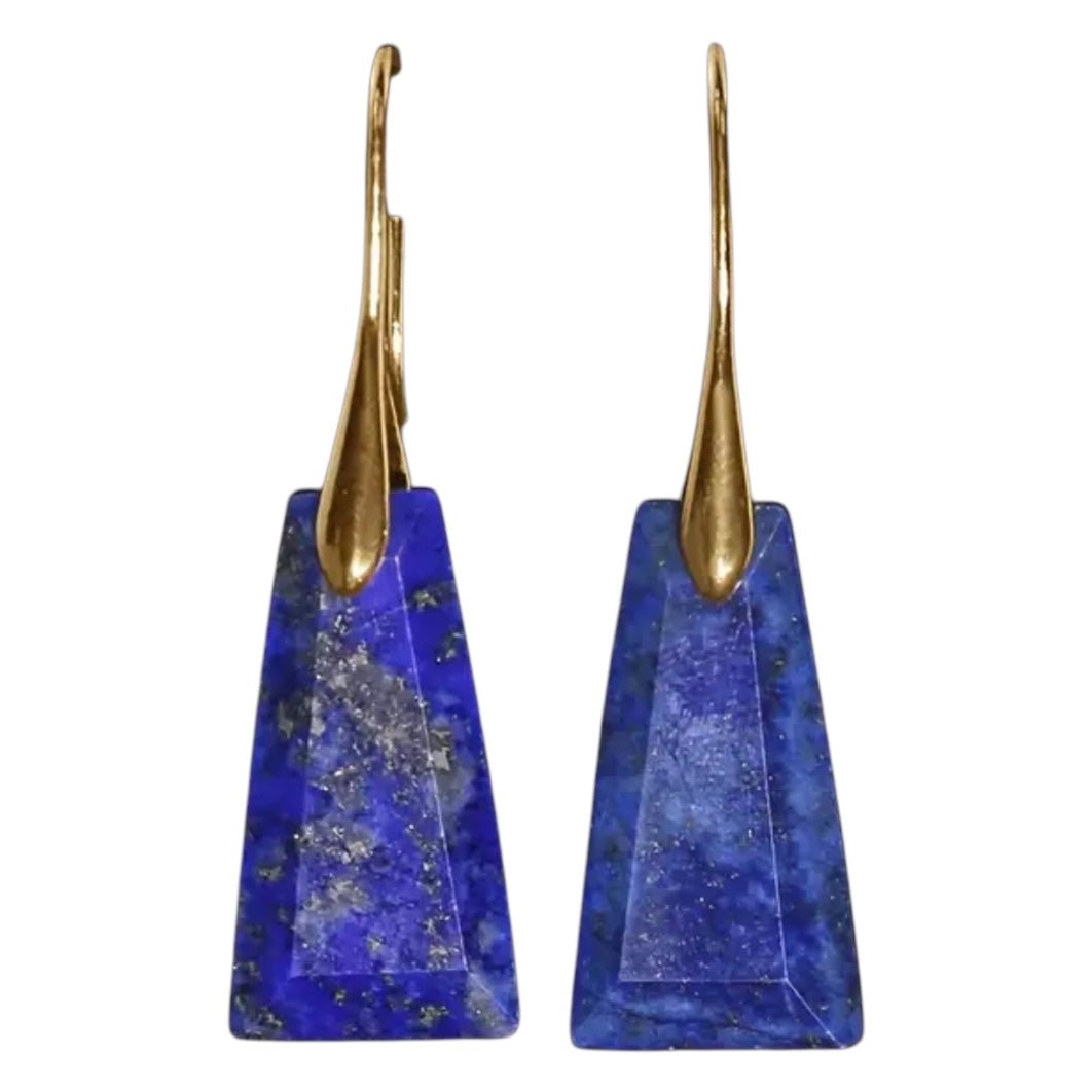 Elegante goldene Ohrringe mit geschloffenem Lapislazuli - CrystalScents