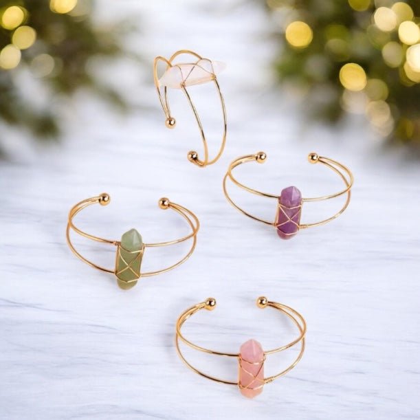 Eleganter goldener Armreif mit Opalit - Doppelender - CrystalScents