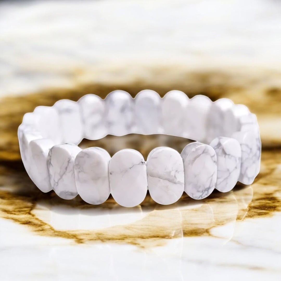 Facettiertes Howlit Armband - CrystalScents