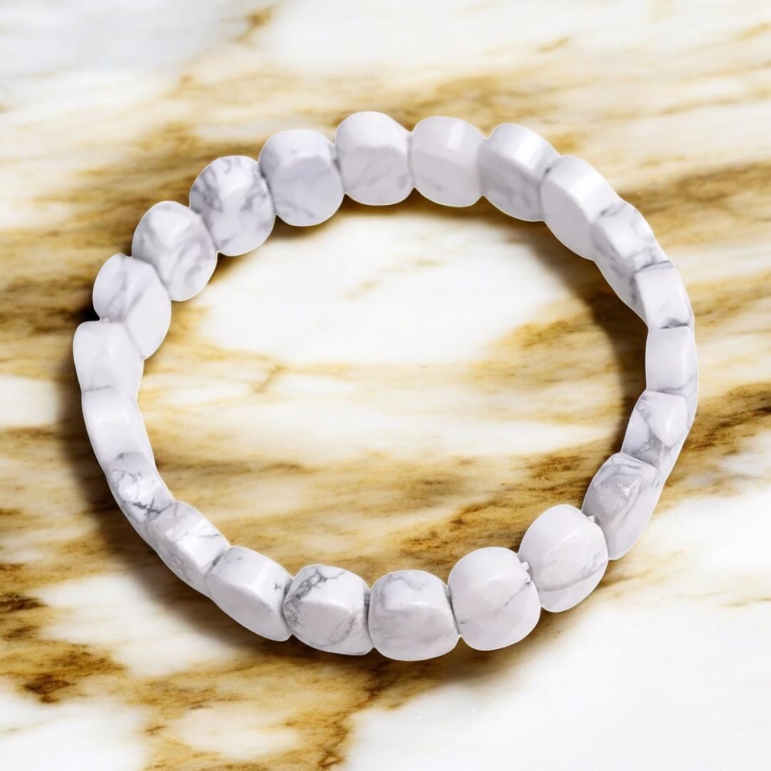 Facettiertes Howlit Armband - CrystalScents