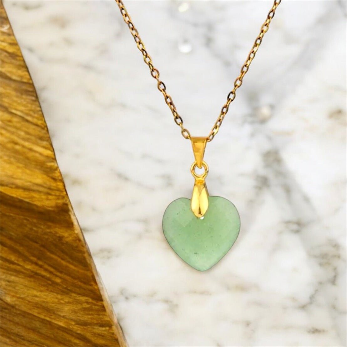 Goldene Halskette mit Edelsteinherz - Anhänger; Aventurin - CrystalScents