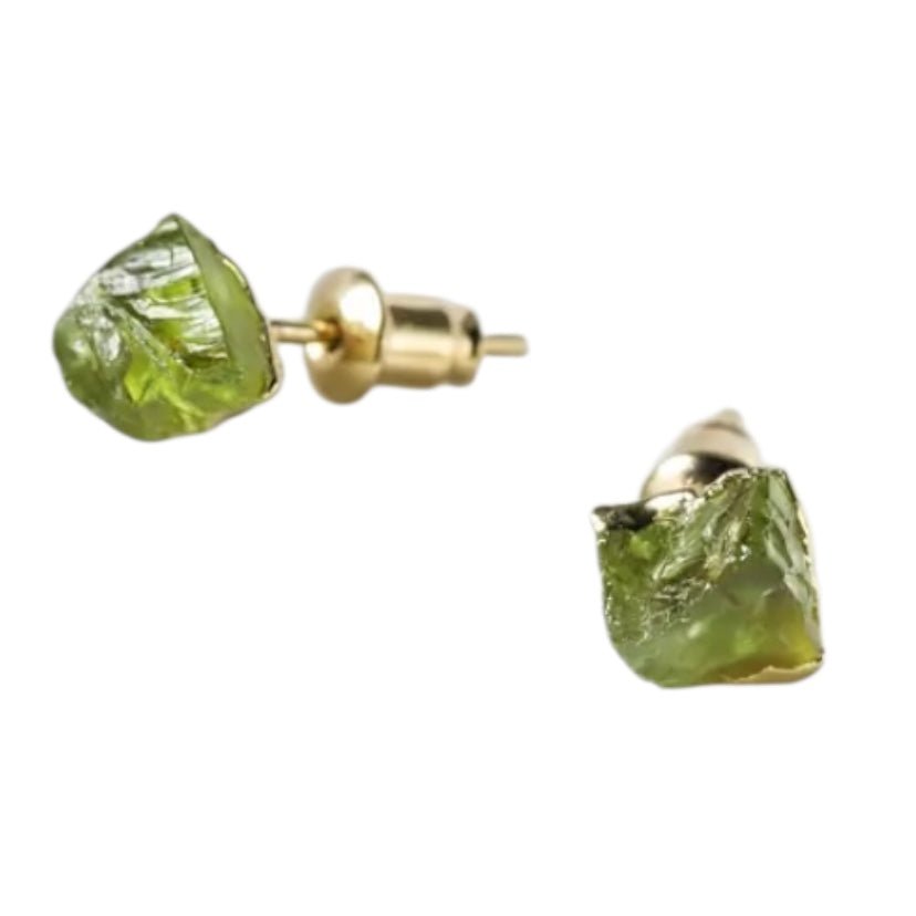Goldene Ohrstecker mit Peridot Rohstein - CrystalScents