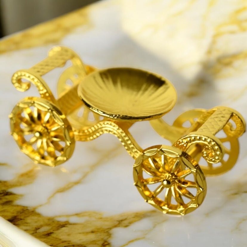 Goldener Kugelständer „Kürbiskutsche“ - CrystalScents