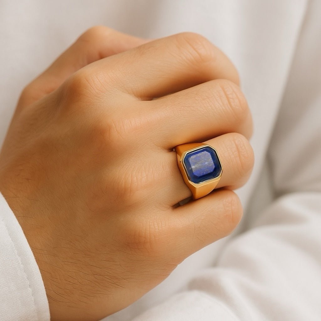 Goldener Ring mit quadratischem Lapislazuli - CrystalScents