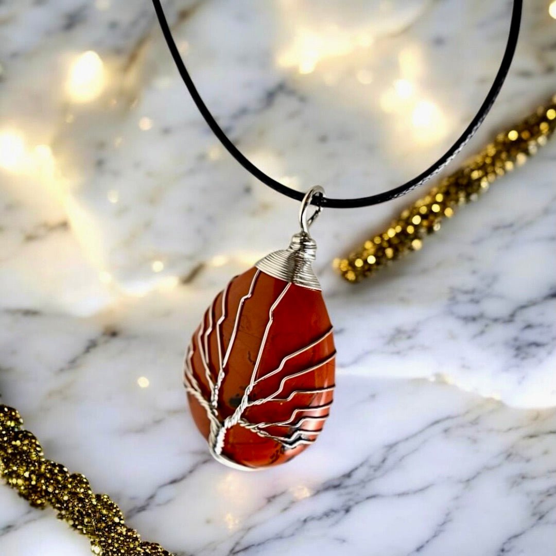 Halskette mit tropfenförmigem roten Jaspis, Silber - CrystalScents