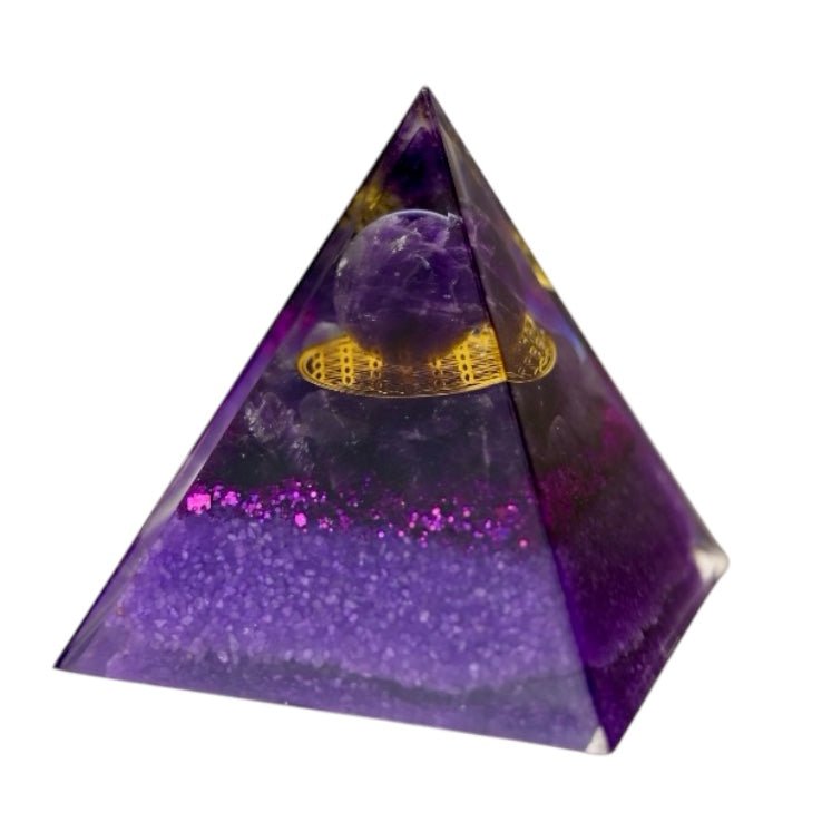 Lila Amethyst Orgonit Pyramide - CrystalScents