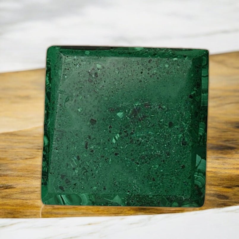 Malachit Pyramide - CrystalScents