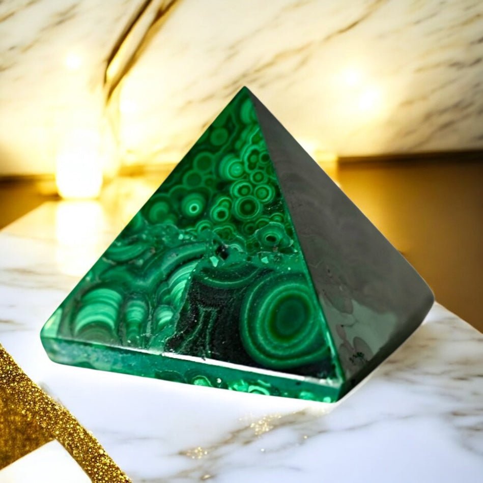 Malachit Pyramide - CrystalScents