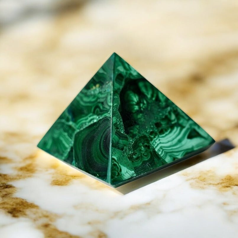 Malachit Pyramide - CrystalScents
