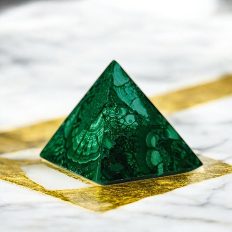 Malachit Pyramide - CrystalScents