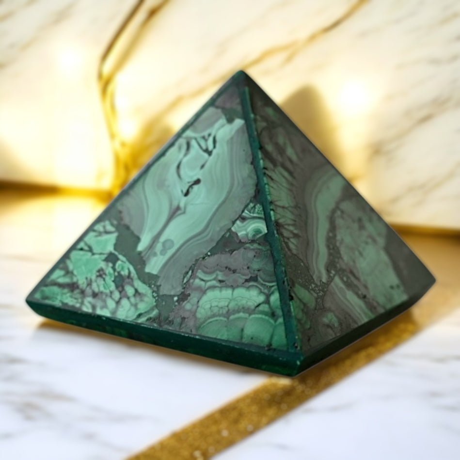 Malachit Pyramide - CrystalScents