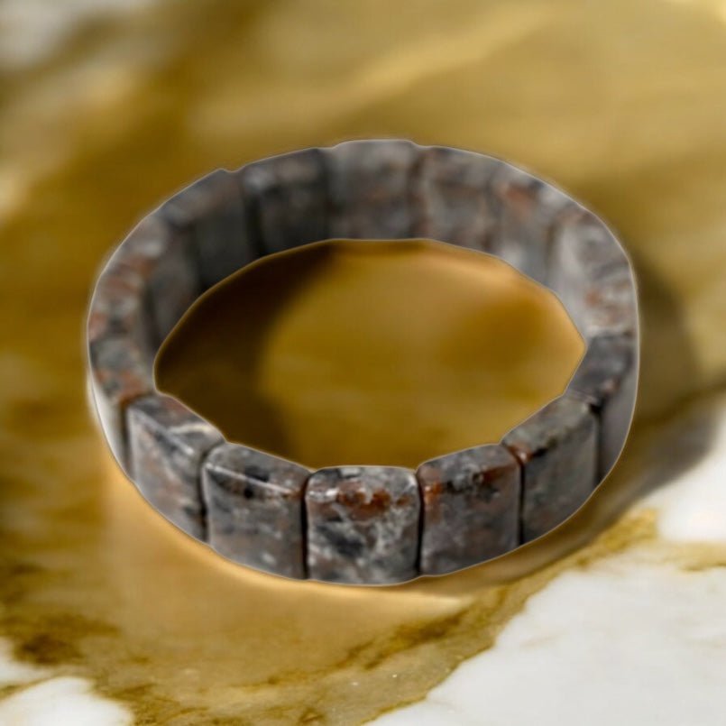 Quadratisches Flammenstein Armband - CrystalScents