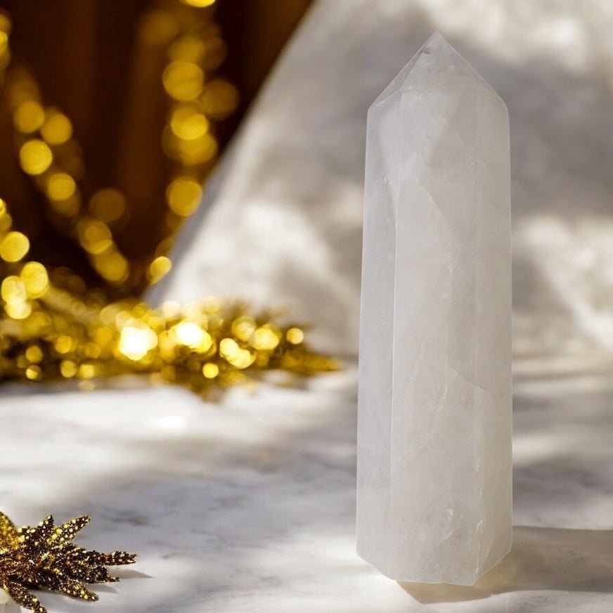 Riesiger Bergkristall Obelisk - CrystalScents