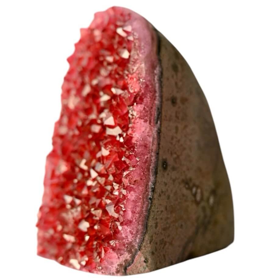 Glitzernde rote Amethystdruse – Elegantes Highlight voller Farbe