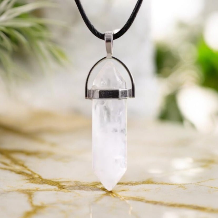 Schwarze Halskette mit Bergkristall Doppelender - CrystalScents