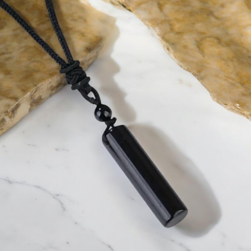 Schwarze Halskette mit Obsidian Stab - CrystalScents