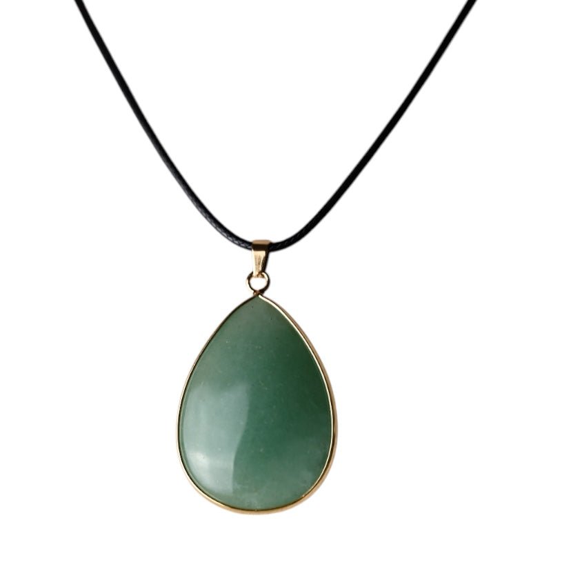 Schwarze Kette mit großem tropfenförmigen Aventurin - Anhänger - CrystalScents