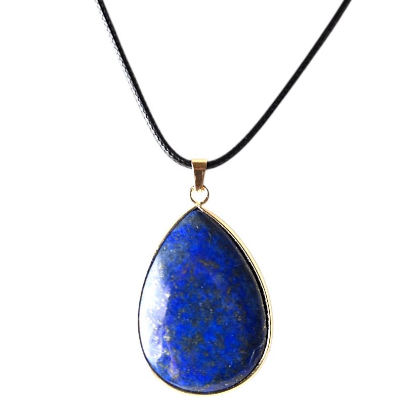 Schwarze Kette mit großem tropfenförmigen Lapislazuli - Anhänger - CrystalScents