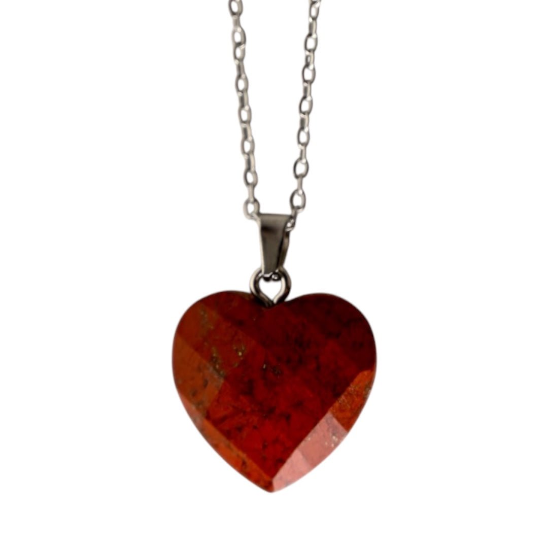 Silberne Halskette mit facettiertem Edelsteinherz - Anhänger; roter Jaspis - CrystalScents