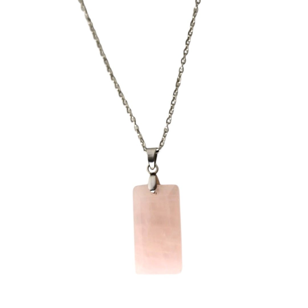 Silberne Kette mit geschliffenem Rosenquarz - Anhänger - CrystalScents