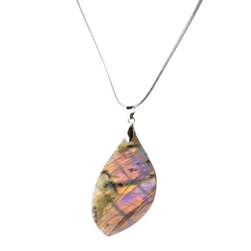 Silberne Kette mit Sunset Labradorit - Flamme - CrystalScents