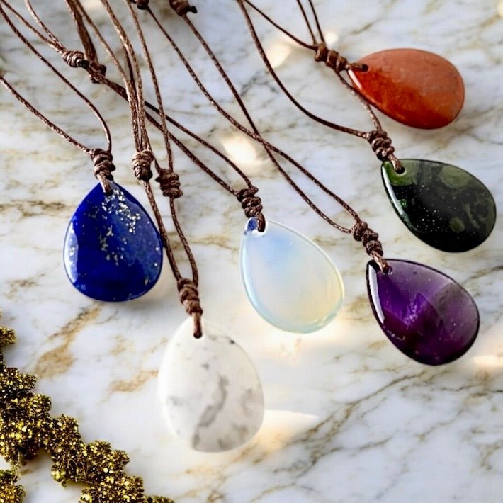 Verstellbare Halskette mit tropfenförmigem Opalit - CrystalScents
