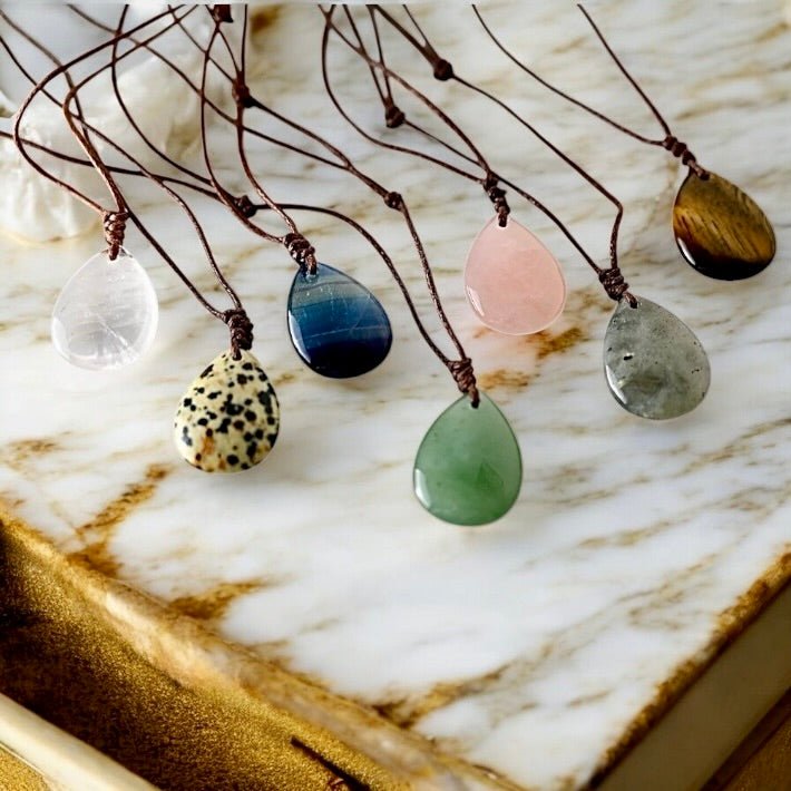 Verstellbare Halskette mit tropfenförmigem Opalit - CrystalScents