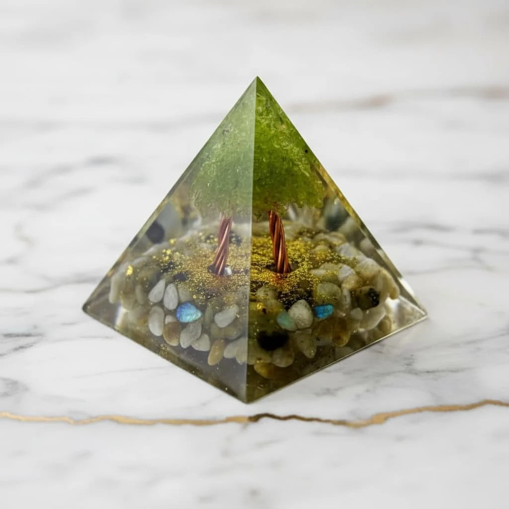 Labradorit Orgonit Pyramide – Schutz, Intuition & Energie für Mindset, Meditation & Selfcare