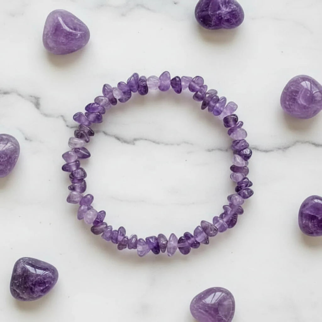 Kristall-Schmuck kombinieren: Tipps für Alltag & Büro