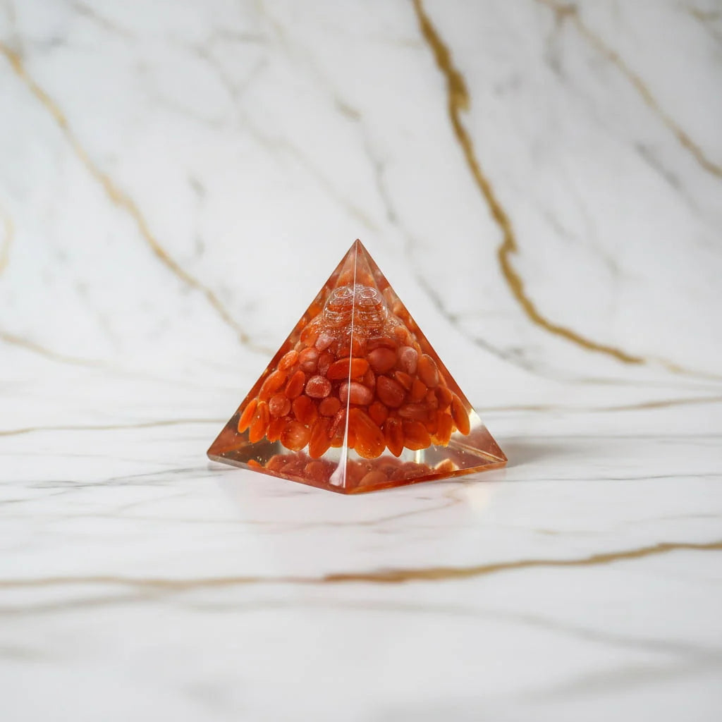 Karneol Orgonit Pyramide – Energie, Schutz & Lebensfreude