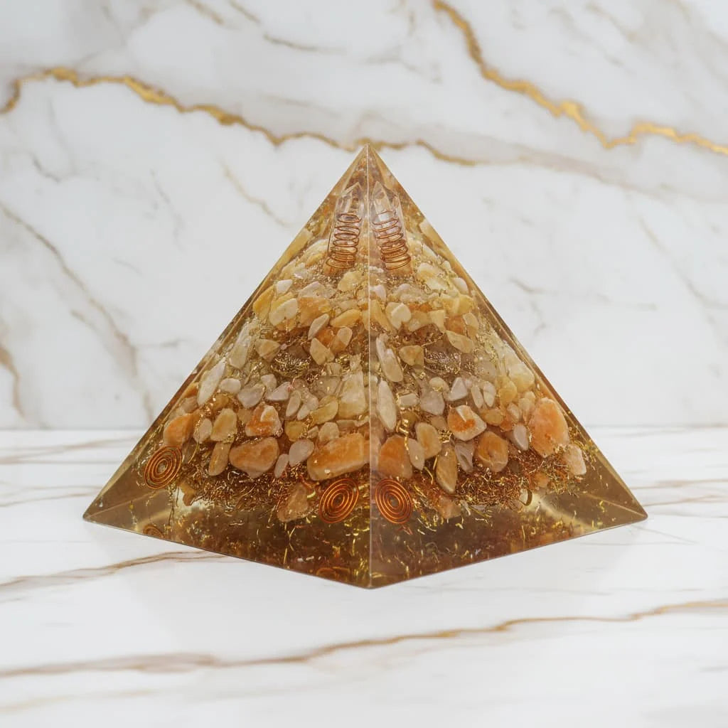 Calcit Orgonit Pyramide – Energie, Schutz & Harmonie