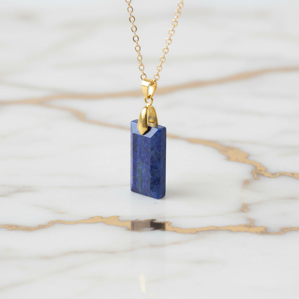 Lapislazuli Halskette – Schutz, Intuition & stilvolle Eleganz CrystalScents