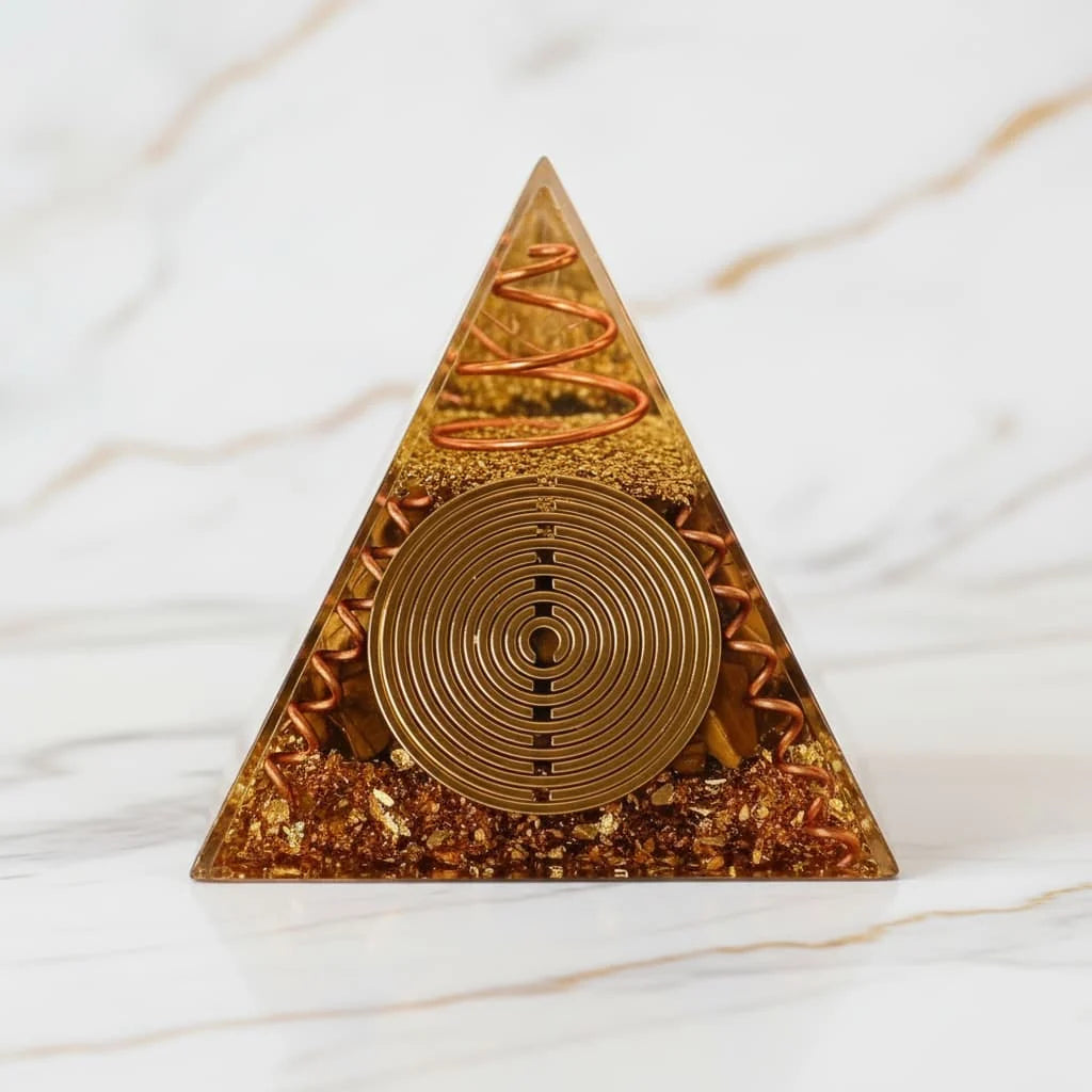 Tigerauge Orgonit Pyramide – Schutz, Energie & spirituelle Wirkung für Mindset, Meditation und Raumgestaltung