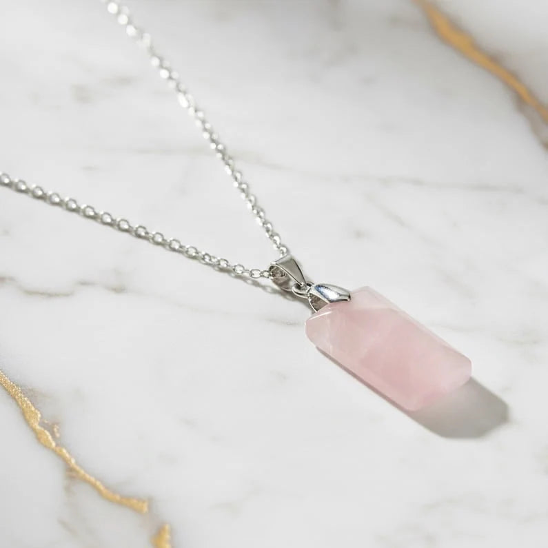 Rosenquarz Halskette – Selbstliebe, Mindset, Balance & Kristallschmuck
