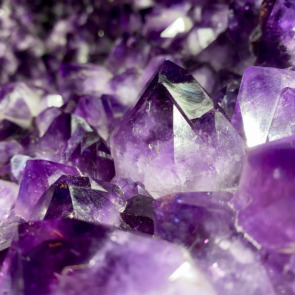 Drusen, Cluster & Geoden: Kristalle für Zuhause, Meditation & Geschenk CrystalScents