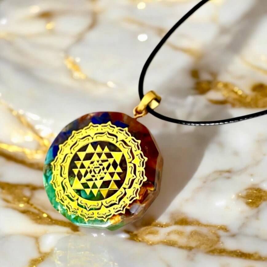 Chakren-Schmuck: Bedeutung und Anwendung