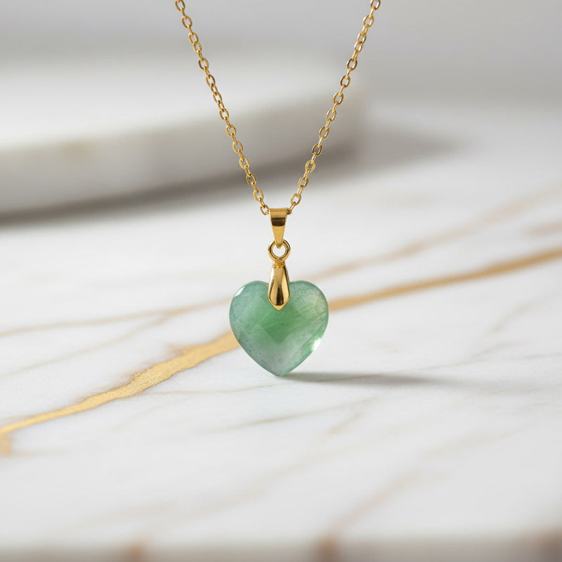 Halsketten mit Kristallen – Schutz & Schönheit