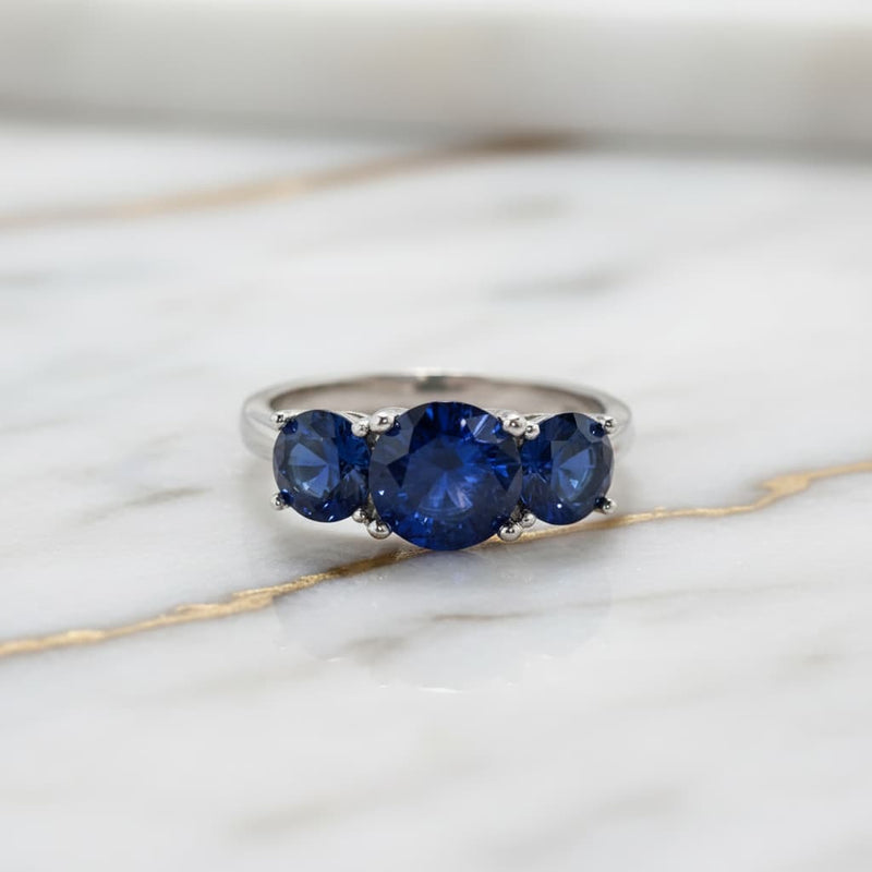 Silberner Schmuck – Eleganz & Glanz