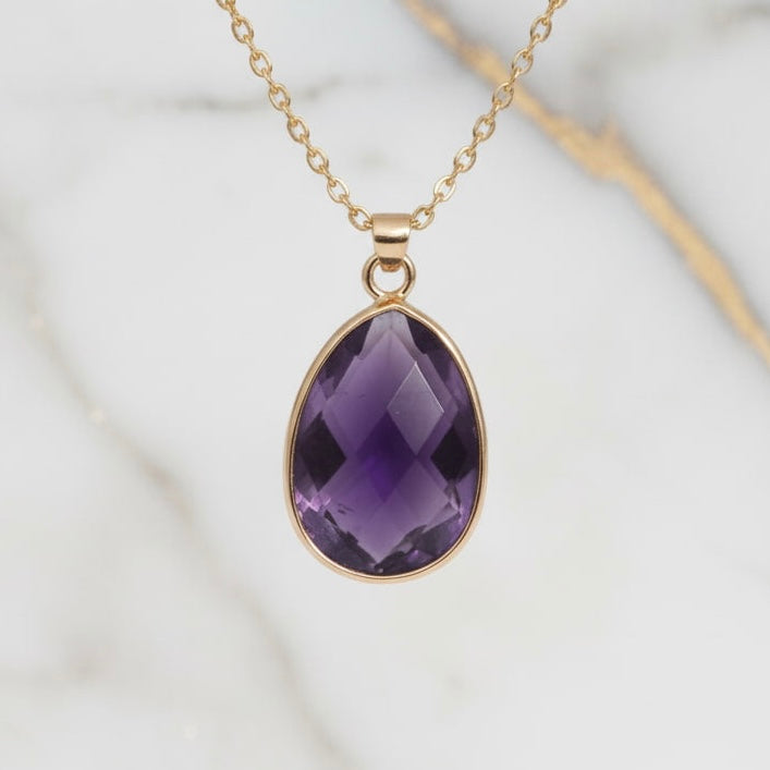 Goldene Halsketten – Luxus & Strahlkraft CrystalScents