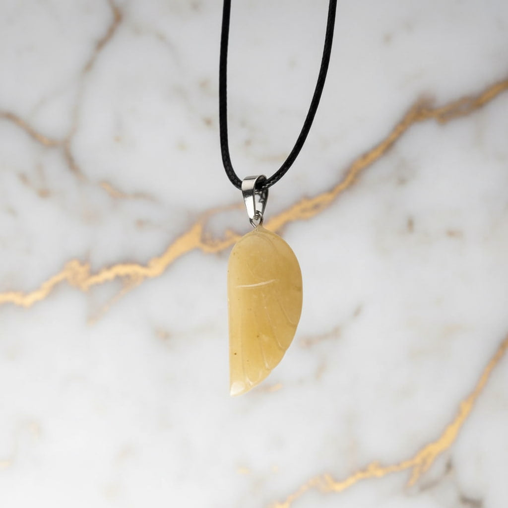 Jade Halskette - Flügel Anhänger CrystalScents