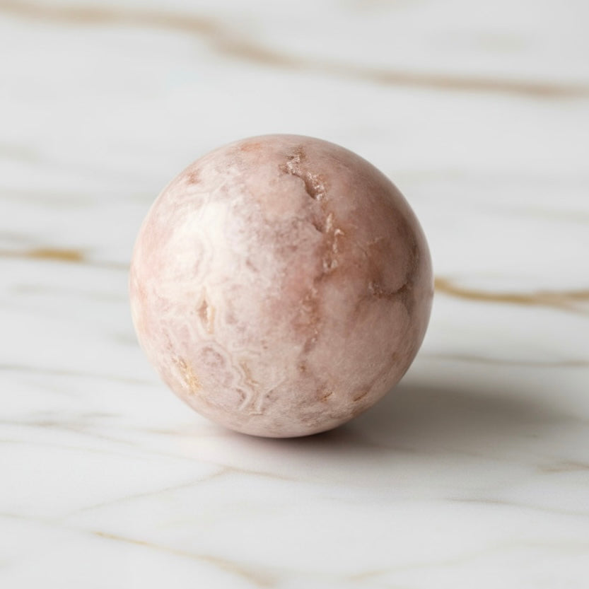 Rosa Amethyst Kugel – Sanfte Begleiterin & Harmonie CrystalScents