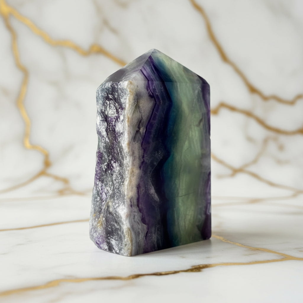 Fluorit Obelisk – Schönes Naturjuwel für Zuhause CrystalScents